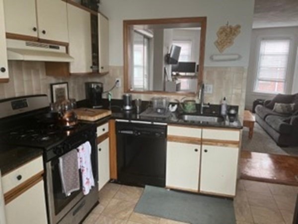 35A Harvard St unit 6, Brookline, MA 02445 - photo 1