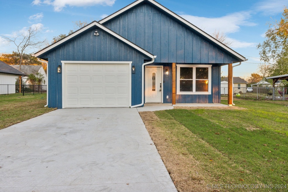 17 S Ora St, Pryor, OK 74361 - photo 1