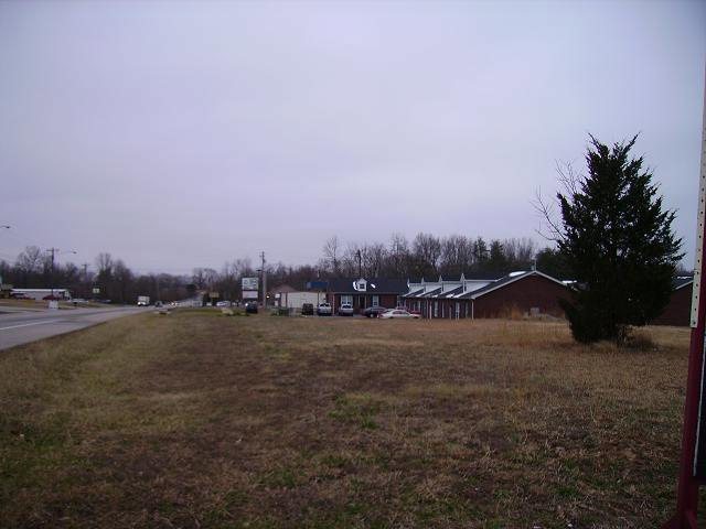 2082 N Willow Ave, Cookeville, TN 38501 - photo 1