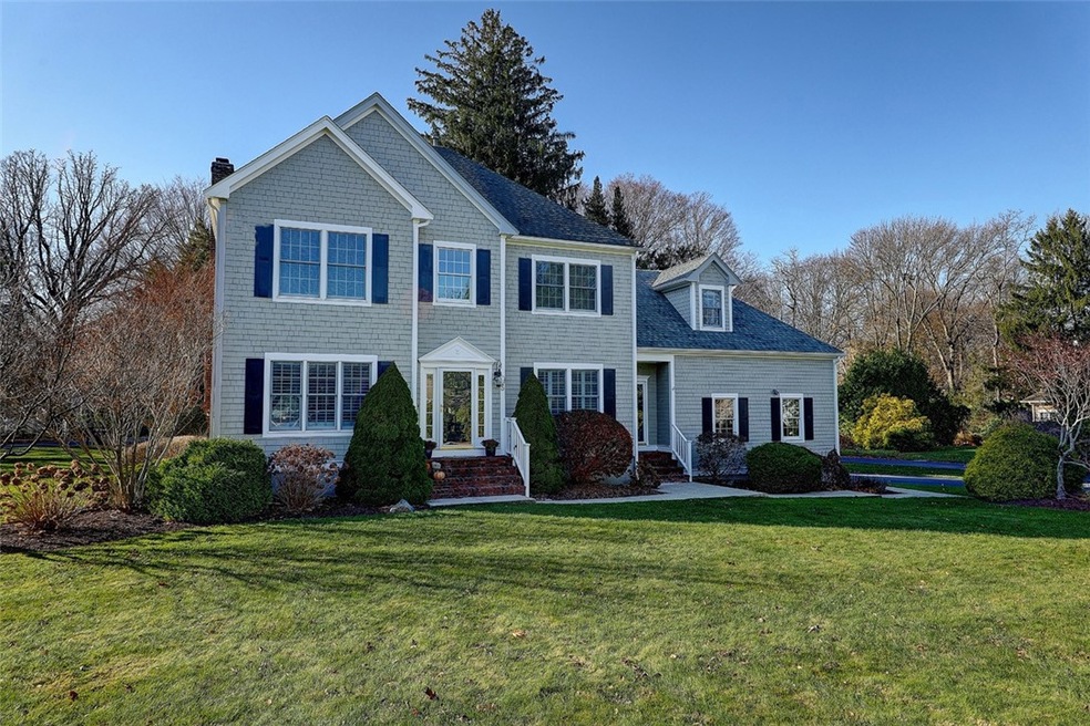 5 Jacobs Point Rd, Warren, RI 02885 - photo 1