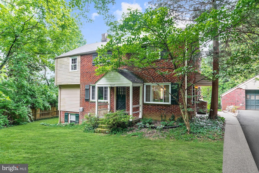 3207 Spring Dr, Alexandria, VA 22306 - photo 1