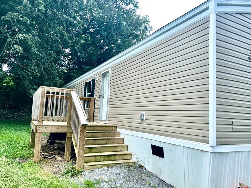 15046 Corona St unit 45, Bristol, VA 24202 - photo 1