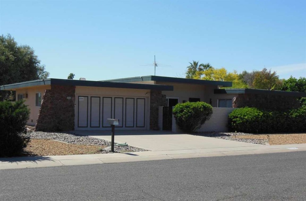 10626 W Wheatridge Dr, Sun City, AZ 85373 - photo 1