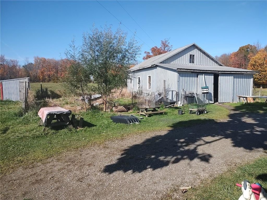 6961 W Center Rd, Linesville, PA 16424 MLS 172629