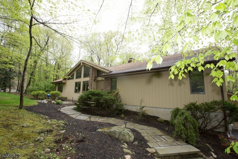 4 Pheasant Run, Kinnelon, NJ 07405 - photo 1
