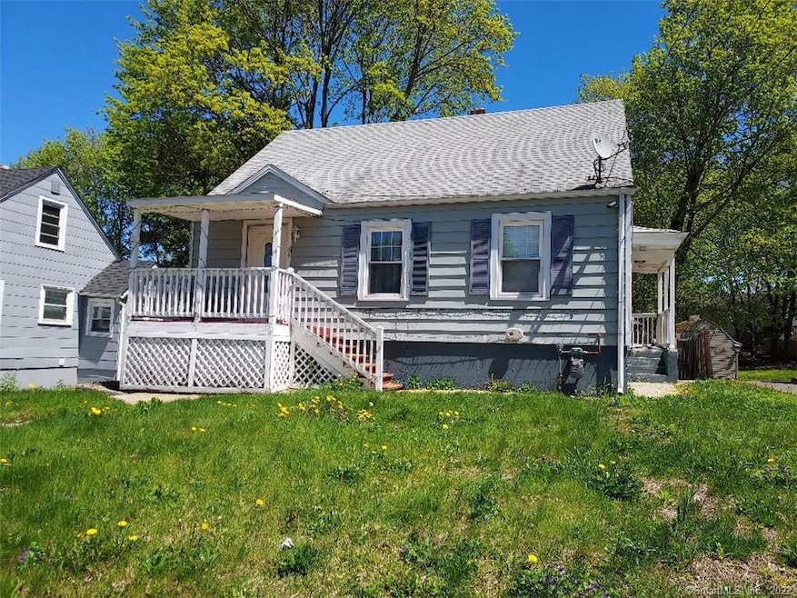 84 Macarthur Dr, Waterbury, CT 06704 - photo 1