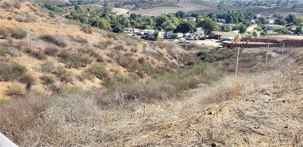 0 Upton Dr unit IV25264641, Wildomar, CA 92595 - photo 1