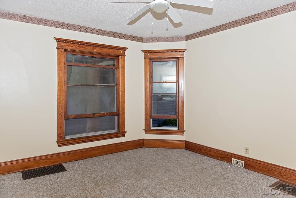 116 S Mckenzie St unit 116 1/2 S McKenzie, Adrian, MI 49221 - photo 1