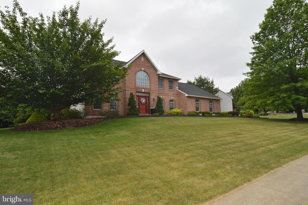 7427 Brimway Ln, Reading, PA 19606 - photo 1