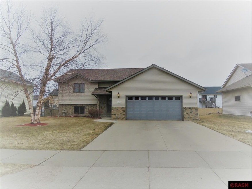 309 Cole Ct, Mankato, MN 56001 - photo 1