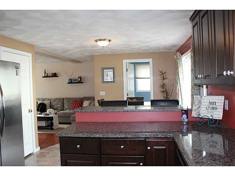 11 Thomas St, Warwick, RI 02886 - photo 1