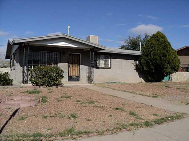 7901 Bois d Arc Dr, El Paso, TX 79925 - photo 1