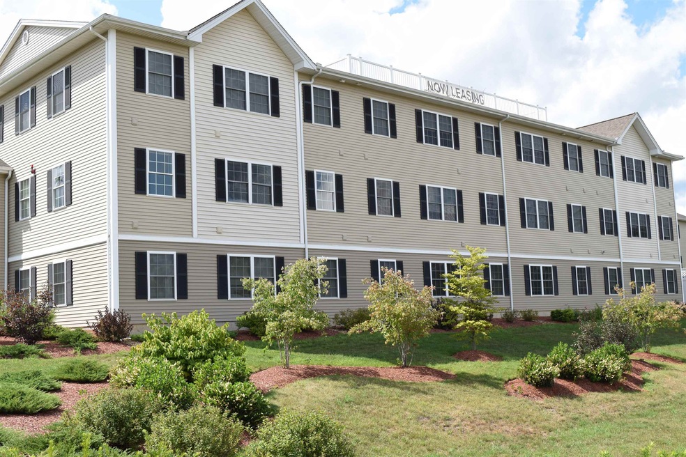 10 Sentinel Ct unit 204, Manchester, NH 03103 - photo 1