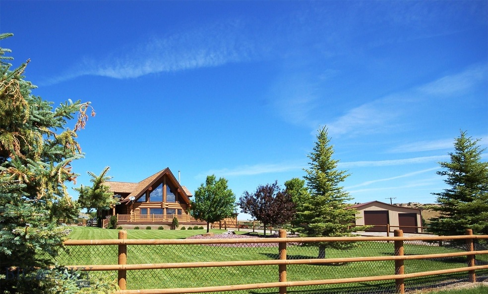 405 Shining Mountains Loop Road