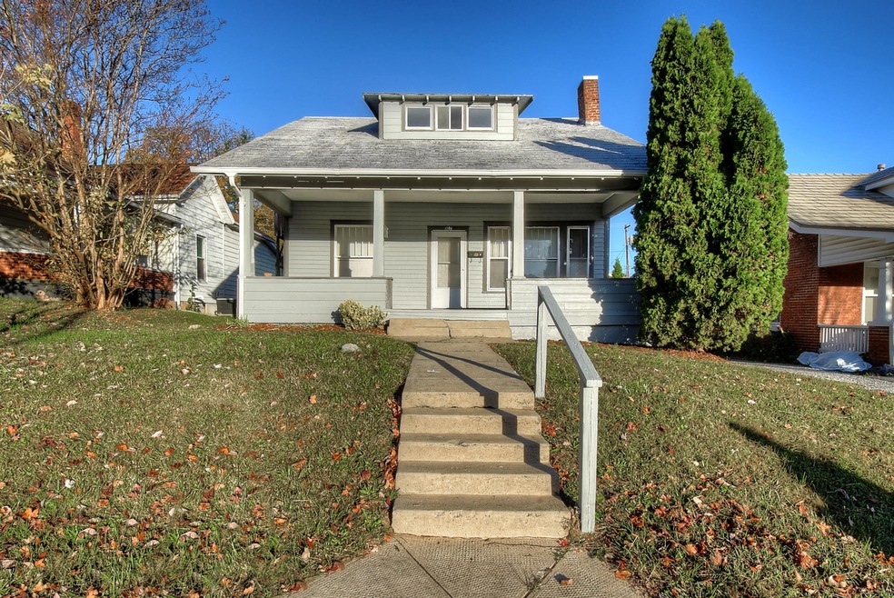 107 E Maple St, Johnson City, TN 37601 - photo 1