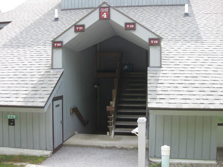 229 S Village V21 unit V-21, Killington, VT 05751 - photo 1