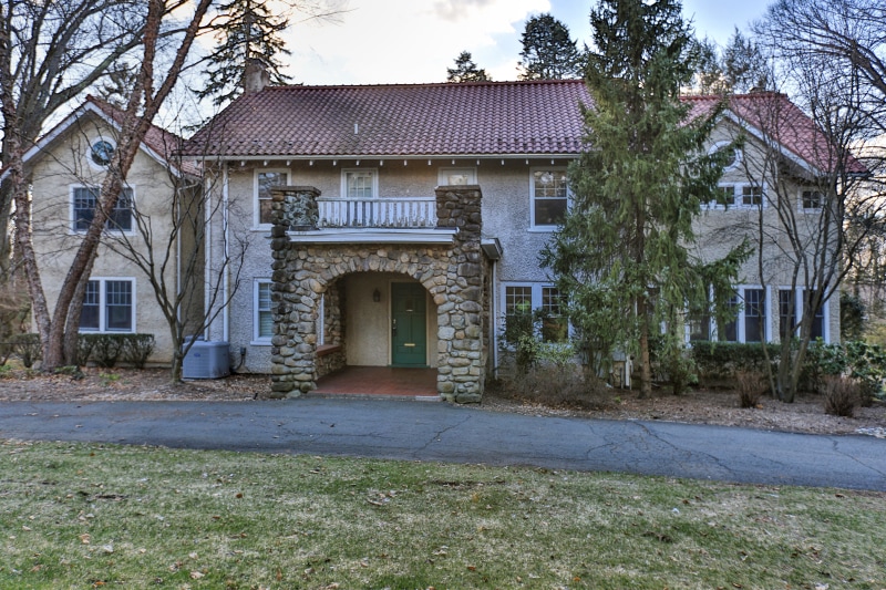 73 Franklin Turnpike, Allendale, NJ 07401 - photo 1