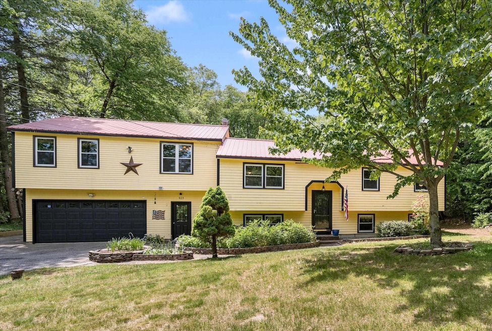 923 Rush Rd, Henniker, NH 03242 - photo 1