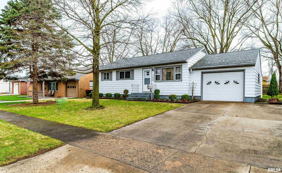 145 Portland Place, Lincoln, IL 62656 - photo 1