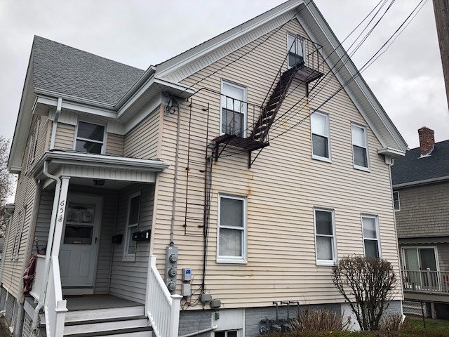 65 Monroe Ave unit 2, Bristol, RI 02809 - photo 1