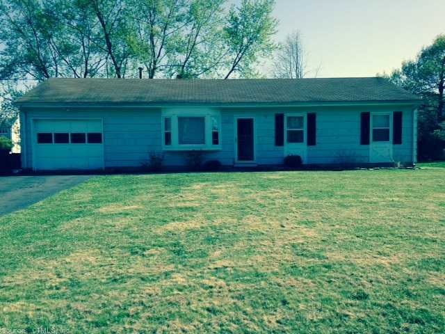 44 Carriage Ln, Milford, CT 06460 - photo 1