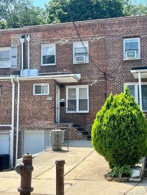 8950 Moline St, Queens Village, NY 11428 - photo 1