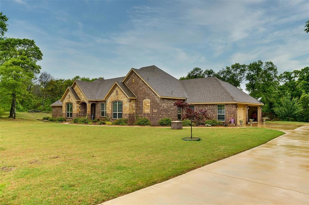 133 Mike Thornton Ct, Weatherford, TX 76088 - photo 1