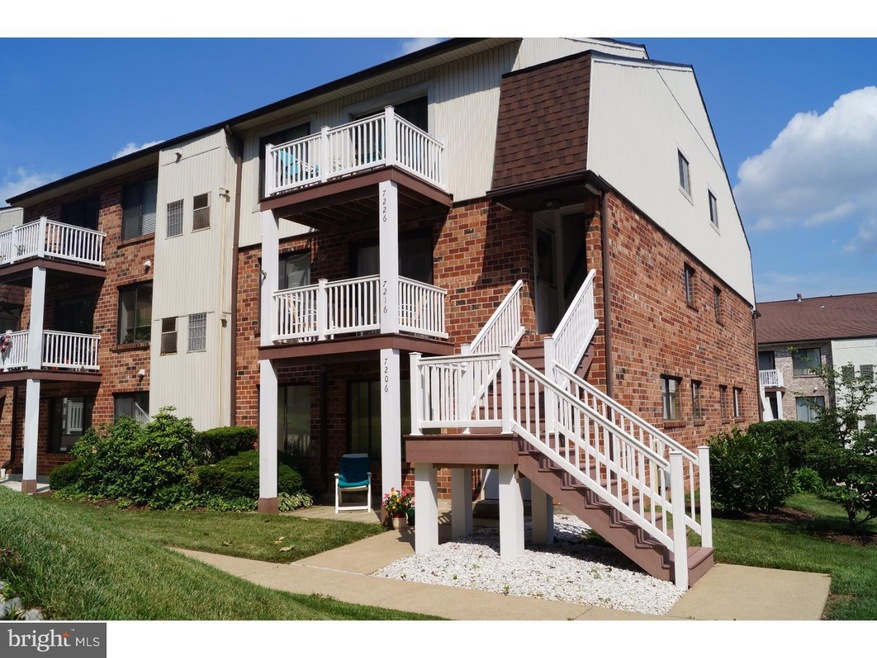 7216 Hilltop Dr unit 102, Brookhaven, PA 19015 - photo 1