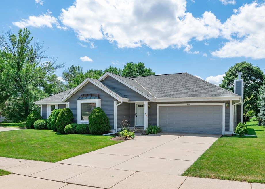 1900 Rustic Way, Waukesha, WI 53186 - photo 1