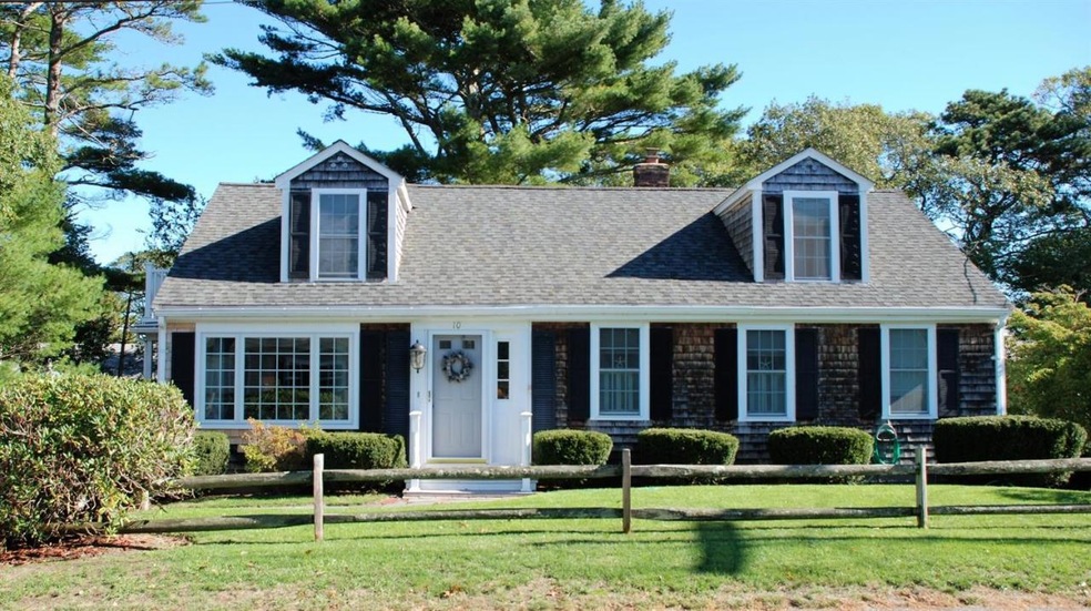 10 Alderberry Rd, Buzzards Bay, MA 02532 - photo 1