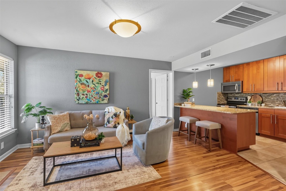 7685 Northcross Dr unit 1028, Austin, TX 78757 - photo 1