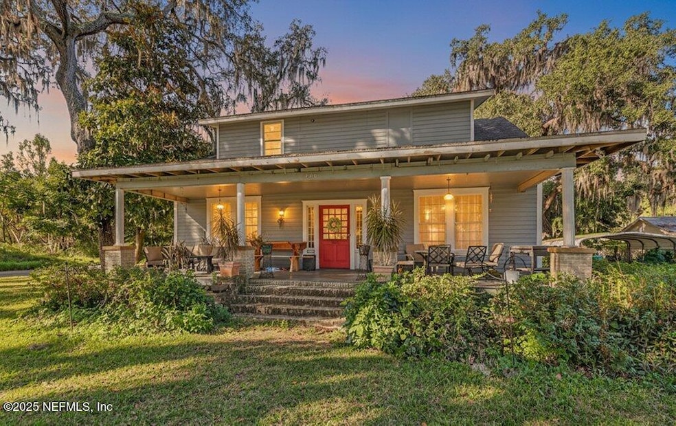 420 Pine St, Crescent City, FL 32112 - photo 1