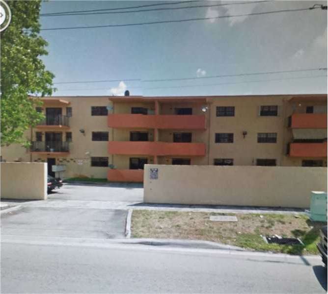 325 W 68th St unit 202, Hialeah, FL 33014 - photo 1