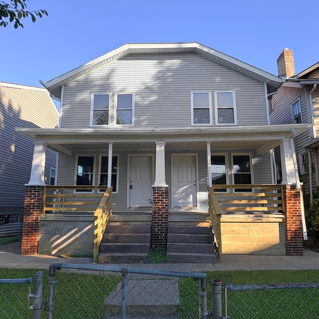 1074 E 15th Ave, Columbus, OH 43211 - photo 1