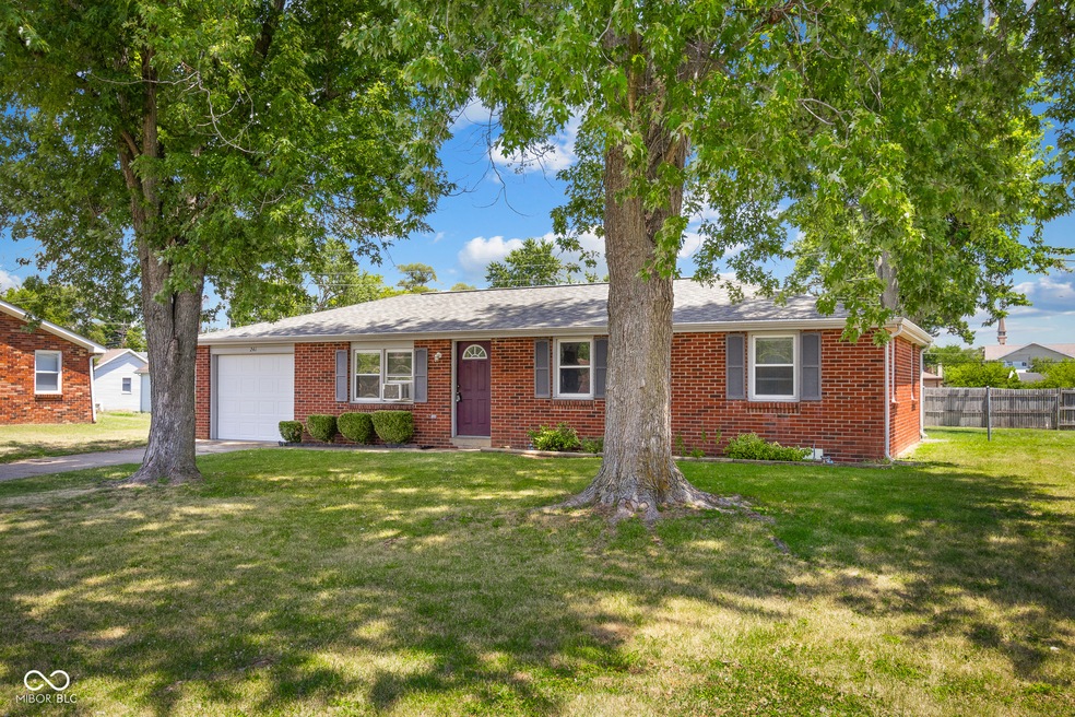 241 Weid Ct, Columbus, IN 47201 - photo 1