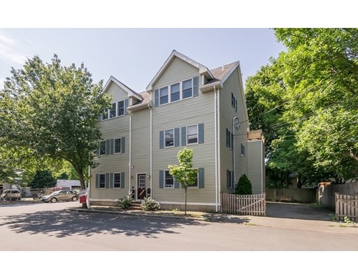 5 Saunders St unit 2, Salem, MA 01970 - photo 1