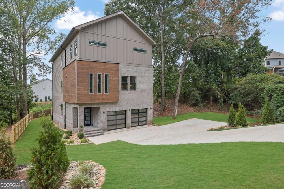 120 Gwinnett St, Buford, GA 30518 - photo 1