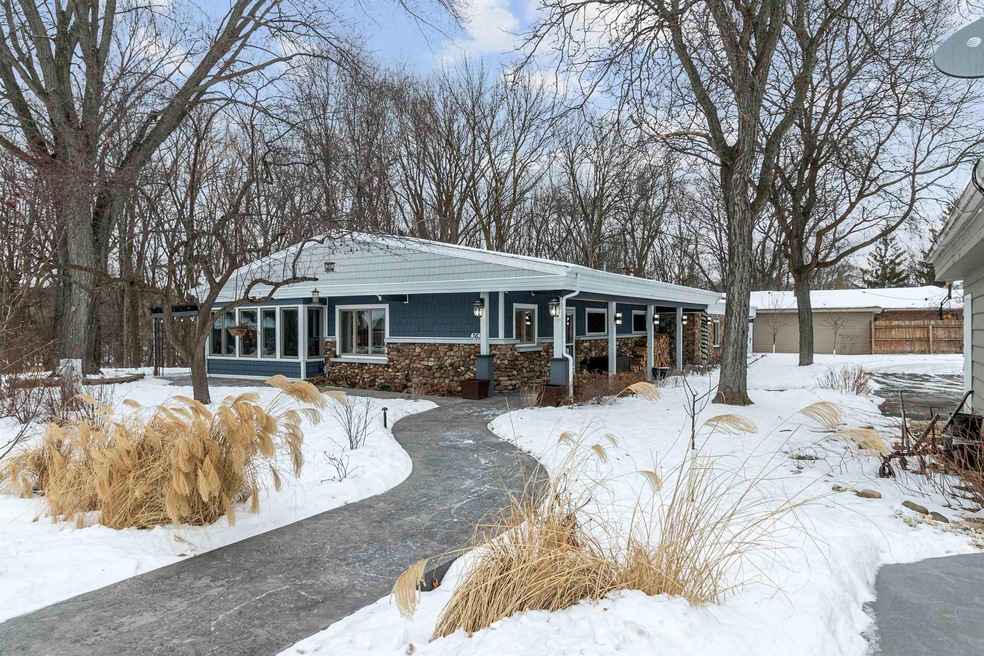 Welcome to 3630 Quaker Ridge Lane!