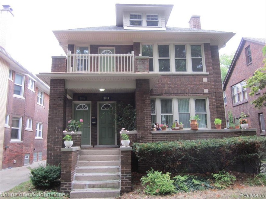 1016 Beaconsfield Ave, Grosse Pointe Park, MI 48230 - photo 1