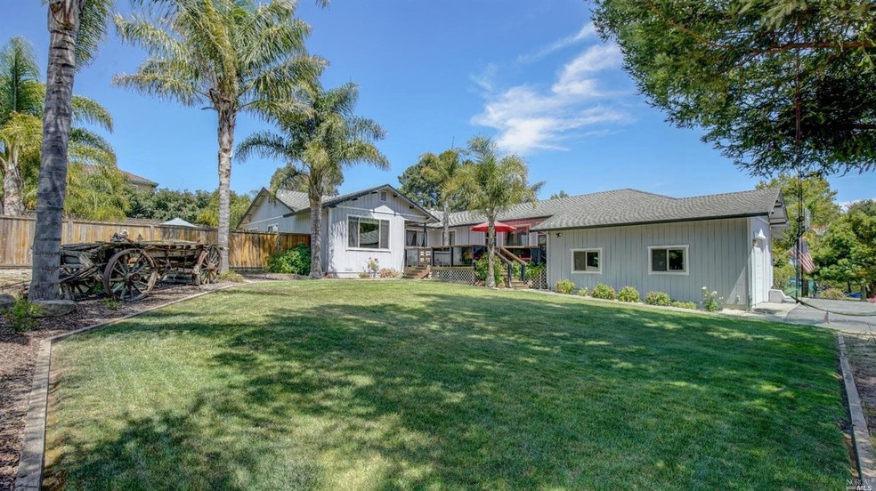 5612 Hessel Ave, Sebastopol, CA 95472 - photo 1