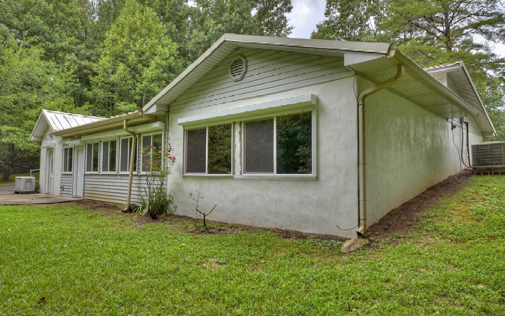 339 Cripple Creek Ln, Ellijay, GA 30536 - photo 1