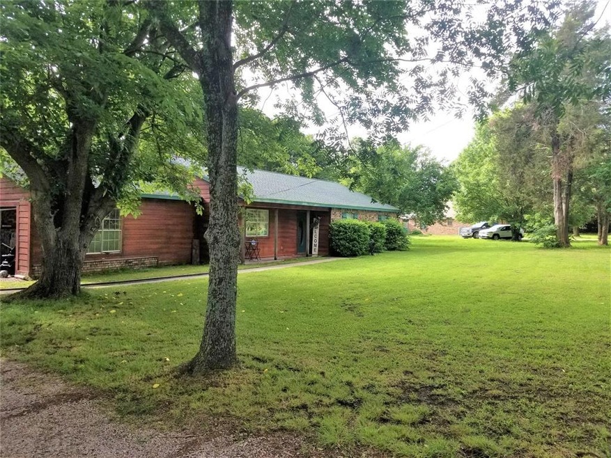 190 W Fox Creek Ln, Whitesboro, TX 76273 - photo 1