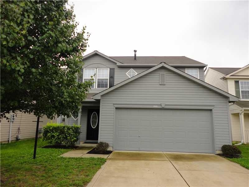 2321 Meadow Bend Dr, Columbus, IN 47201 - photo 1