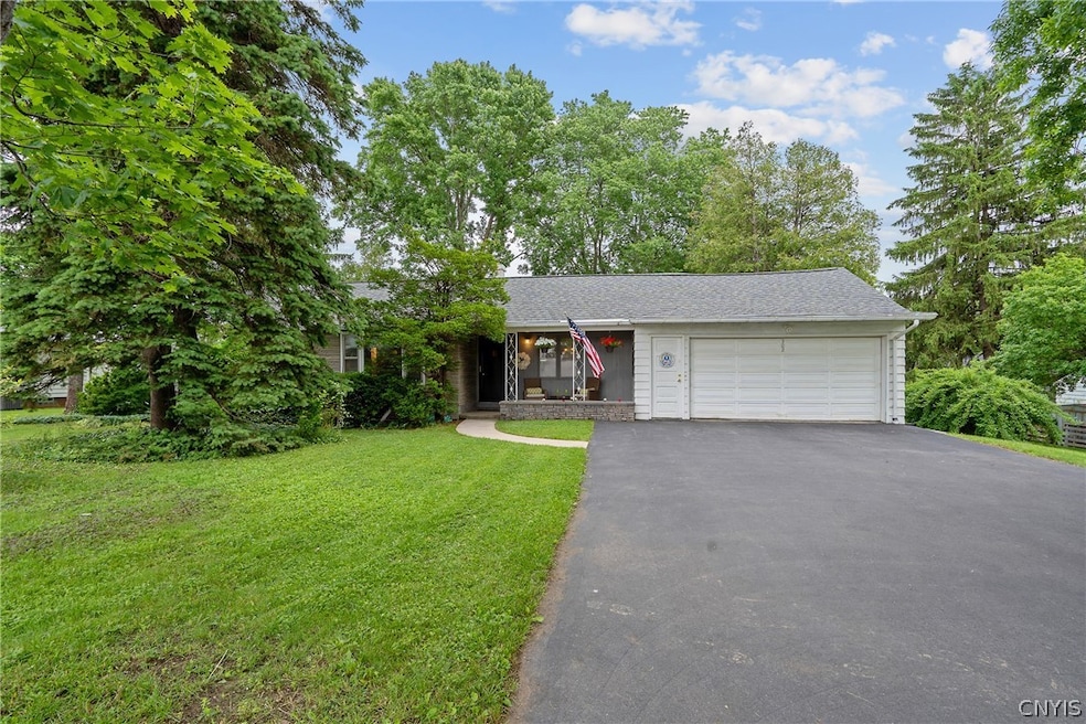 Beautiful curb appeal!