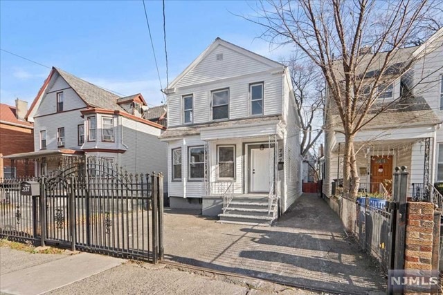 237 N 7th St, Newark, NJ 07107 - photo 1