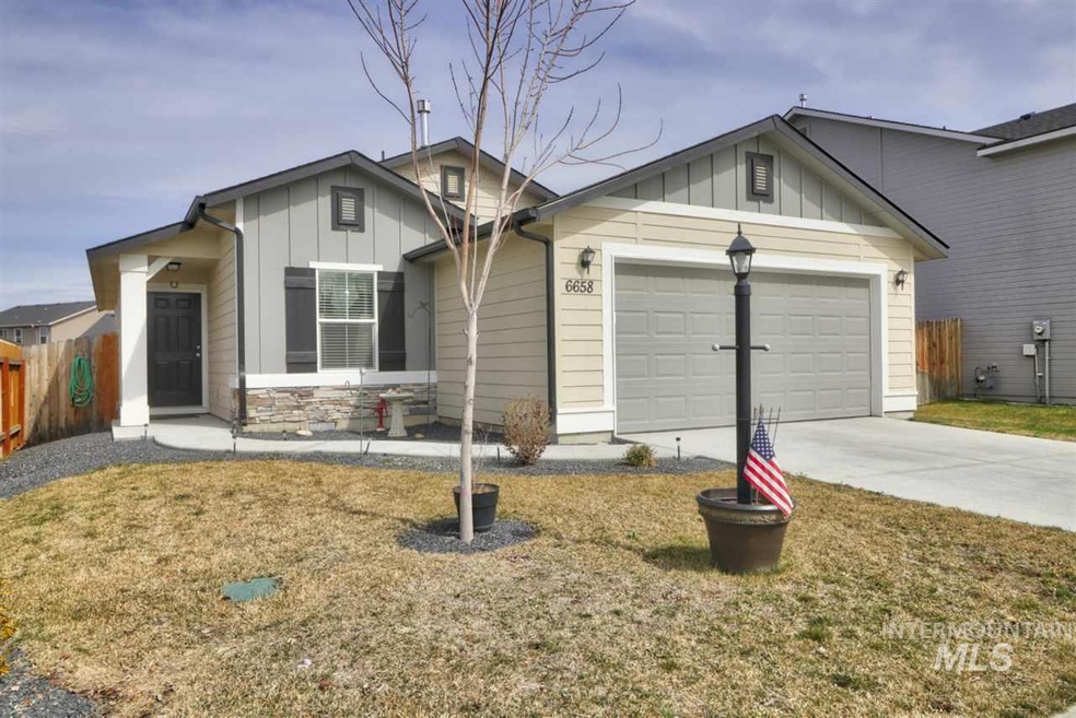 6658 E Gardenia Ln, Nampa, ID 83687 - photo 1