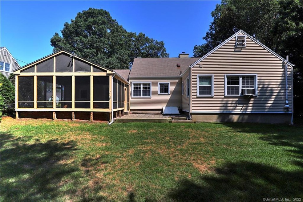 695 Hilltop Dr, Stratford, CT 06614 - photo 1