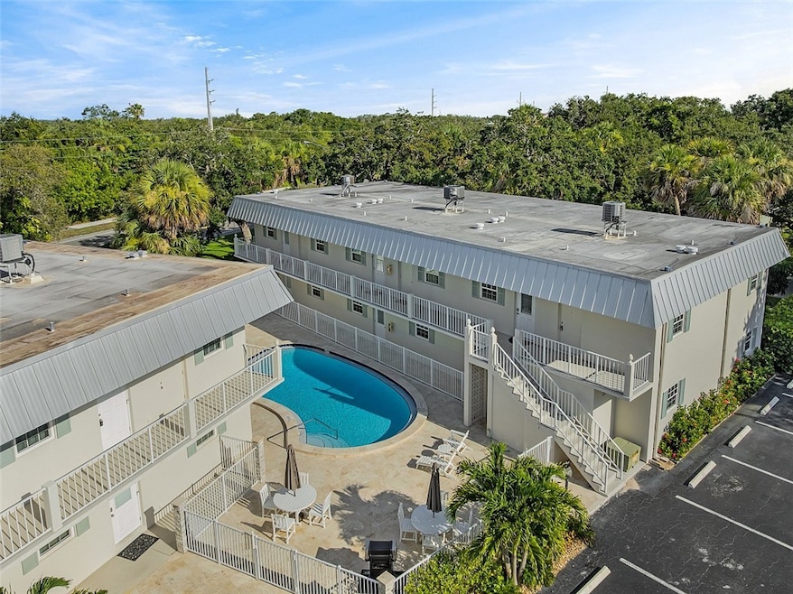 900 Jasmine Ln - #102B