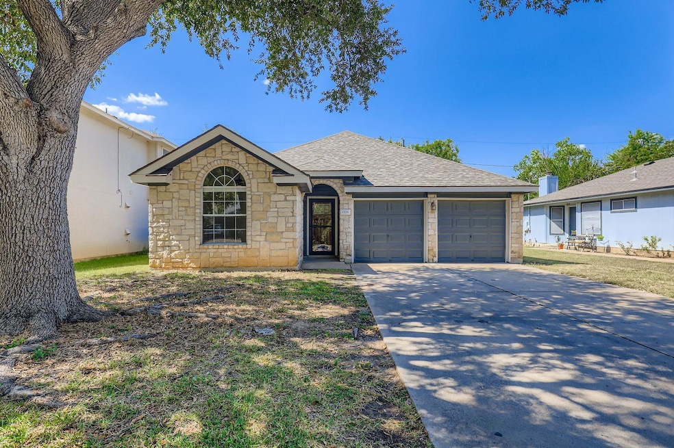 1708 Rusty Nail Loop, Round Rock, TX 78681 - photo 1