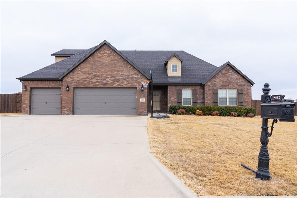 18092 Astor Dr, Fayetteville, AR 72704 - photo 1
